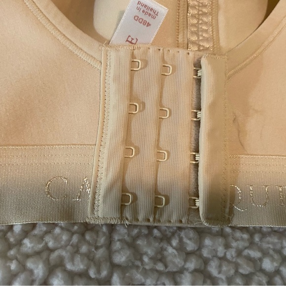 Cacique Cream Sports Bra with Hook Closure 48DD - Picture 4 of 7